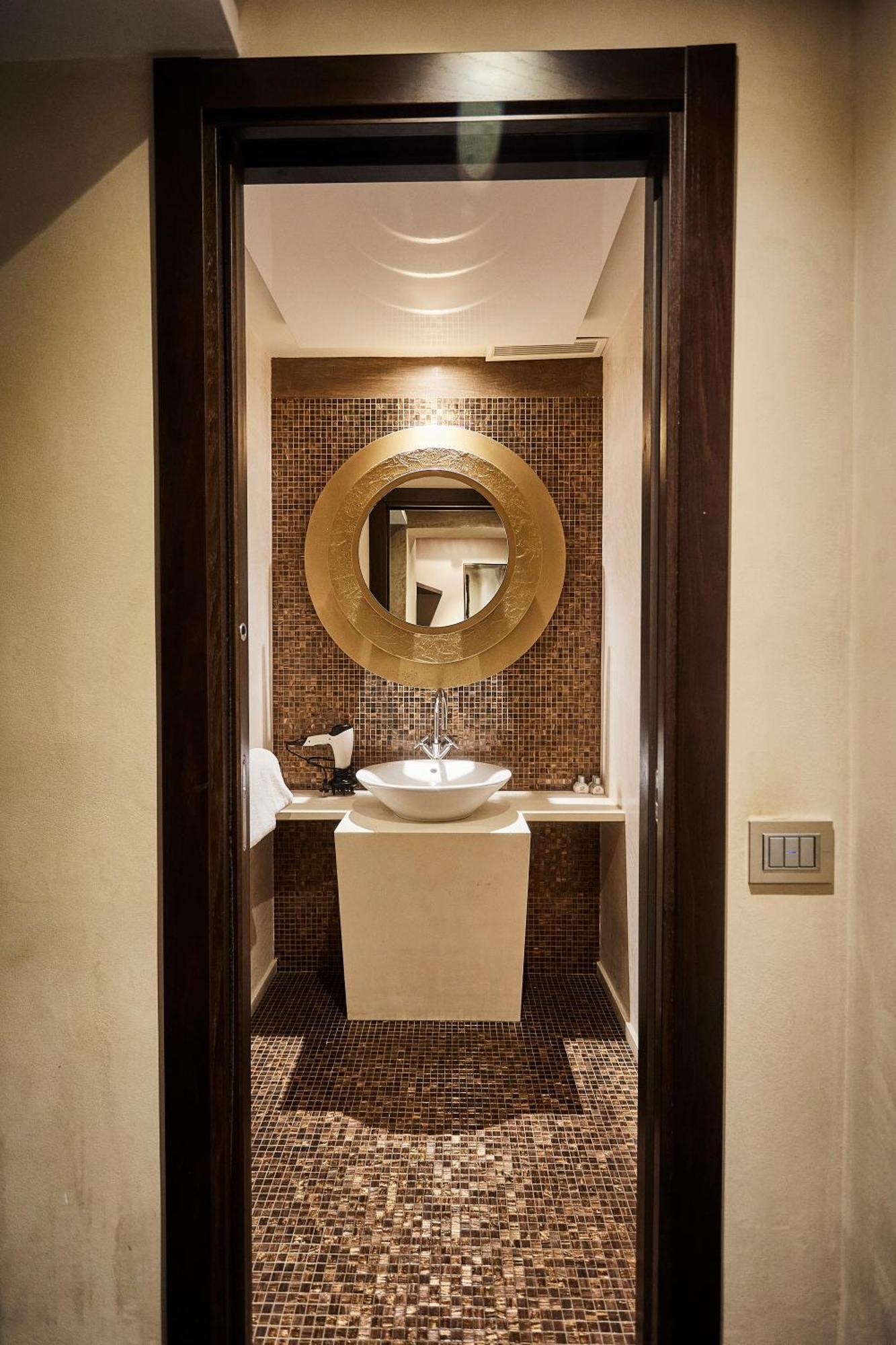 Junior Suite,1615752689:JPEG